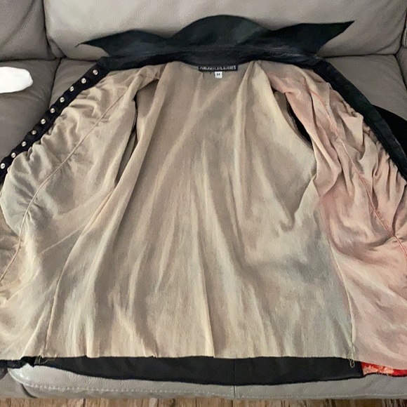 Dressy top with slacks but would look awesome with jeans - Picture 6 of 9